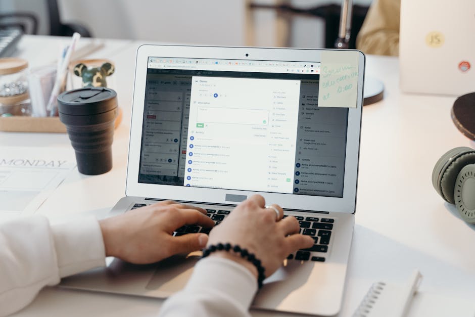 CRM Software for Remote Teams: Collaboration and Management